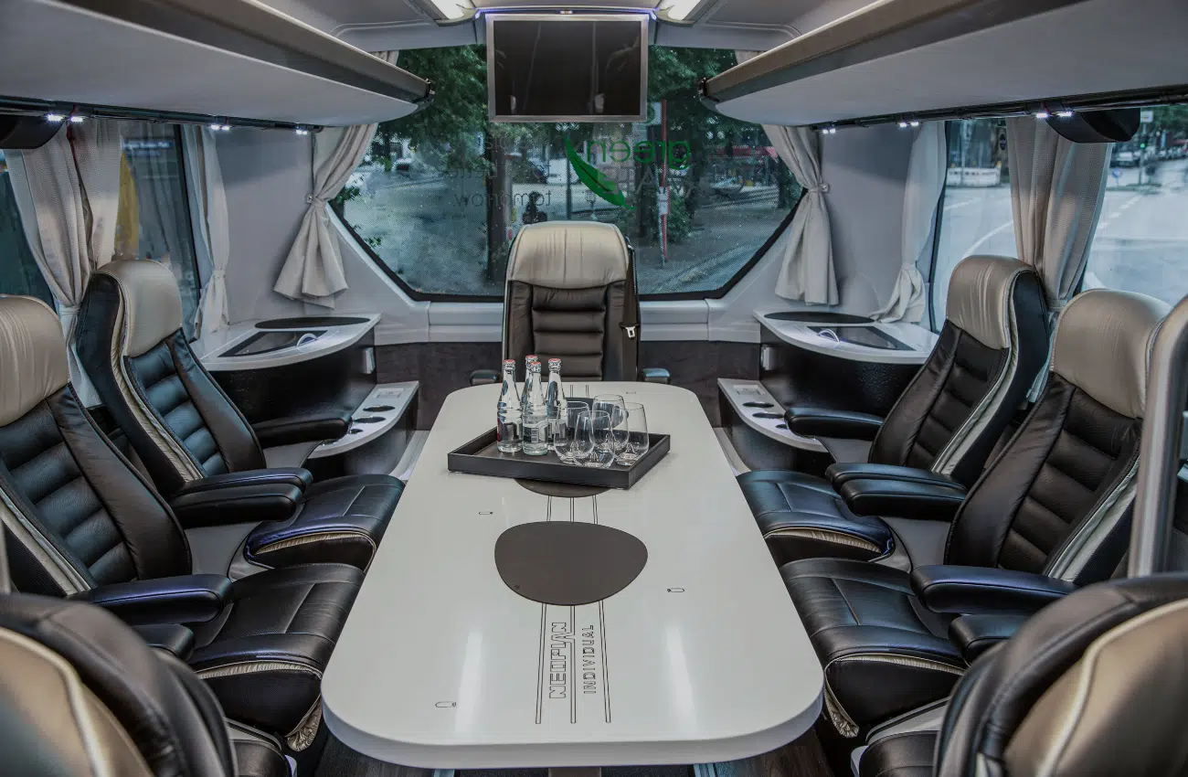 Innenraum eines VIP-Busses der agt